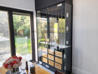 Wine Room (Surbiton, London): Frameless Glass Wine Room