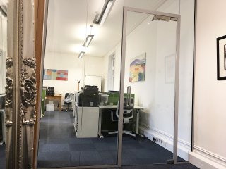 Strand Ltd (Westminster, London): Acoustic Glass Wall (With Soundproofing)