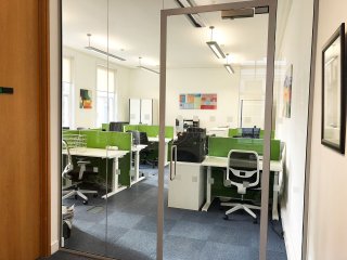 Strand Ltd (Westminster, London): Acoustic Glass Wall (With Soundproofing)