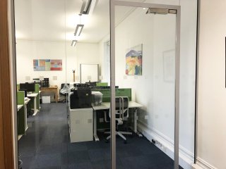 Strand Ltd (Westminster, London): Acoustic Glass Wall (With Soundproofing)