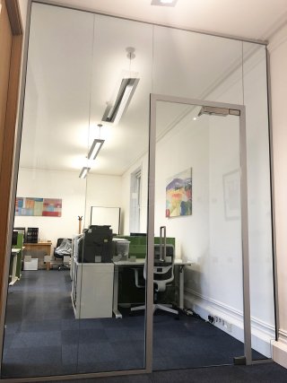 Strand Ltd (Westminster, London): Acoustic Glass Wall (With Soundproofing)