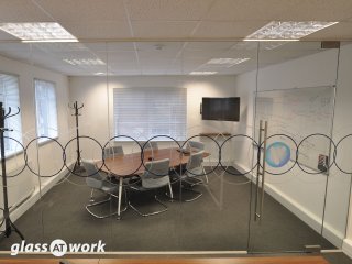 Vilicom (Reading, Berkshire): Glass Office Partition