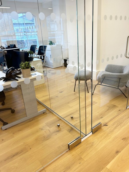 Abans Global (Soho, London): Toughened Glass Office Partitions