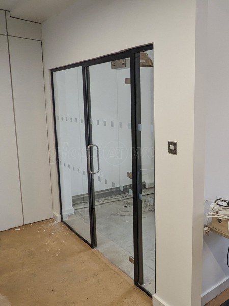 BRAC Contracts (Brighton, East Sussex): Toughened Glass Frameless Partitions and Doors
