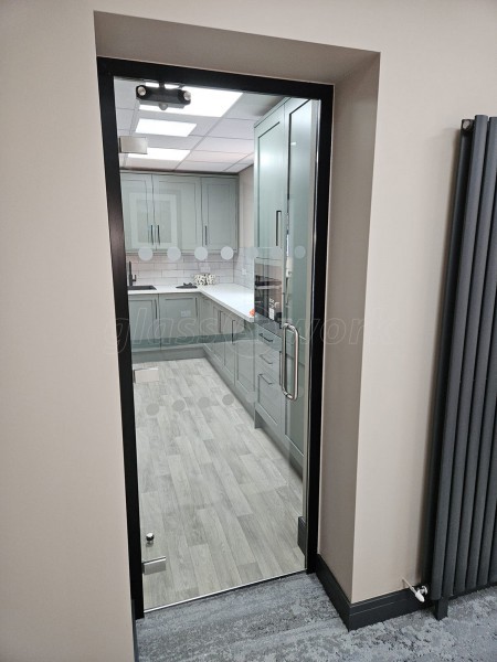 Blue Line Taxi Services (Wallsend, Tyne and Wear): Commercial Glass Office Fitout