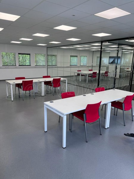 CWP Group (Henley-on-Thames, Oxfordshire): Commercial Glass Office Fitout