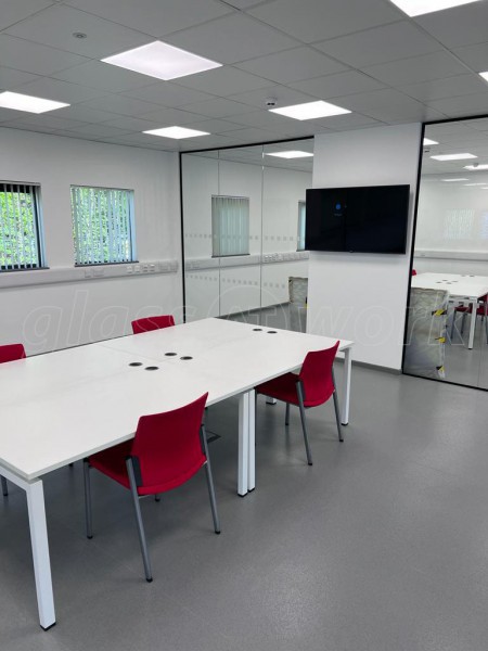 CWP Group (Henley-on-Thames, Oxfordshire): Commercial Glass Office Fitout