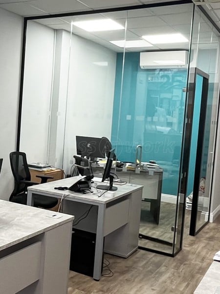 Compton Reeback (Maida Vale, London): Glass Corner Office With Black Frame