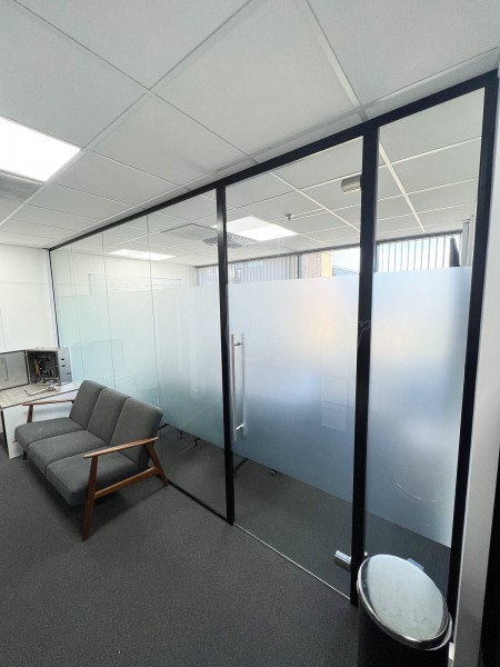 Consult Jeeves (Bedford, Bedfordshire): Glass Office Wall Using Laminated Acoustic Glass For Soundproofing