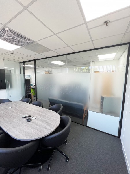 Consult Jeeves (Bedford, Bedfordshire): Glass Office Wall Using Laminated Acoustic Glass For Soundproofing