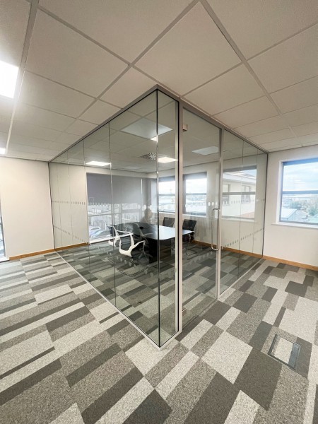 D R Smith Properties (Ringwood, Hampshire): Glass Corner Office With Acoustic Laminated Glazing