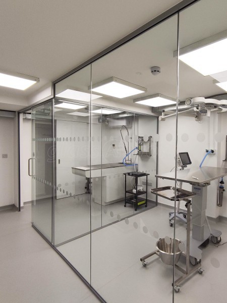 DAA Vet Care (Maida Vale, London): Glass Partitions For Vet Practice Treatment Rooms