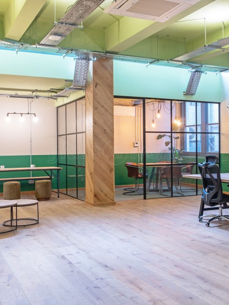 EMD Holding Group (Shoreditch, London): T-Bar Black Framed Glass Meeting Room