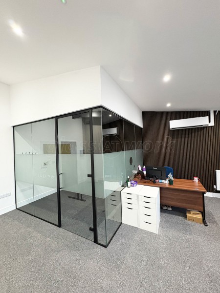 Ekoflow (Stonehouse, Gloucestershire): Acoustic Glass Office Corner Room