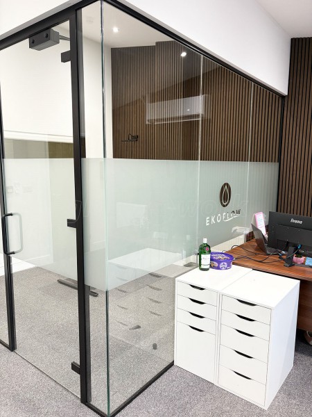 Ekoflow (Stonehouse, Gloucestershire): Acoustic Glass Office Corner Room