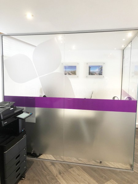 Bernards Estate Agents Ltd (Southsea, Hampshire): Frameless Glazed Corner Office