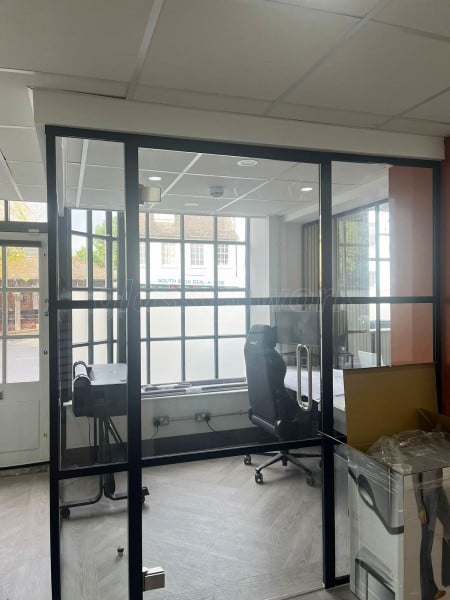 Fortis Vision (Woburn, Bedfordshire): T-Bar Banded Office Partitions