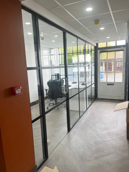 Fortis Vision (Woburn, Bedfordshire): T-Bar Banded Office Partitions