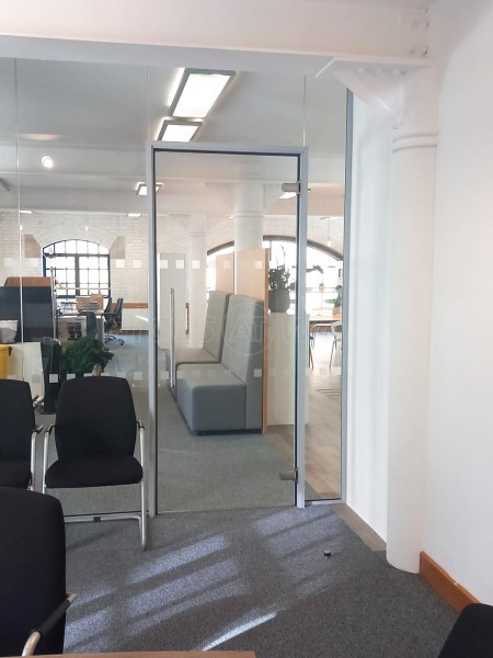 LS Studios London Ltd (Aldgate, London): Laminated Acoustic Glass Office Partition