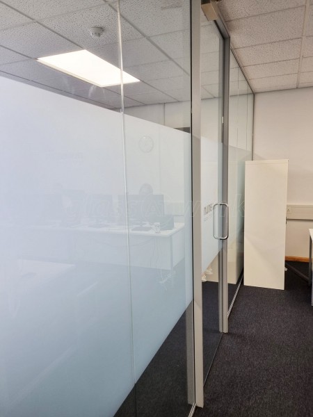 Nuneaton Roof Truss (Nuneaton, Warwickshire): Laminated Acoustic Glass Office Installation