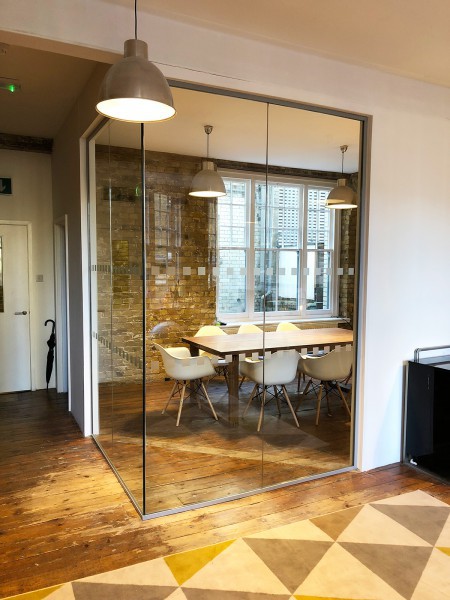 SA Systems (Shoreditch, London): Corner Office With Glass Walls