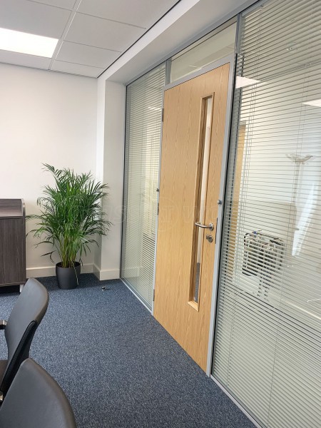 Parsons Contracting (Chesterfield, Derbyshire): Double Glazed Glass Office Partitions With Blinds