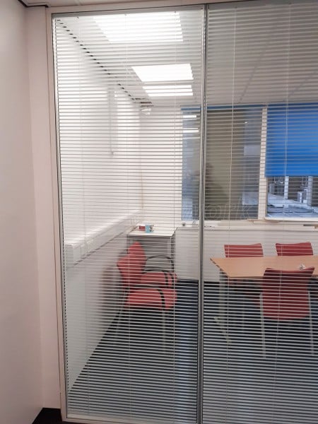 Royal Free London NHS Foundation Trust (Hampstead, London): Glass Meeting Room With Integral Blinds