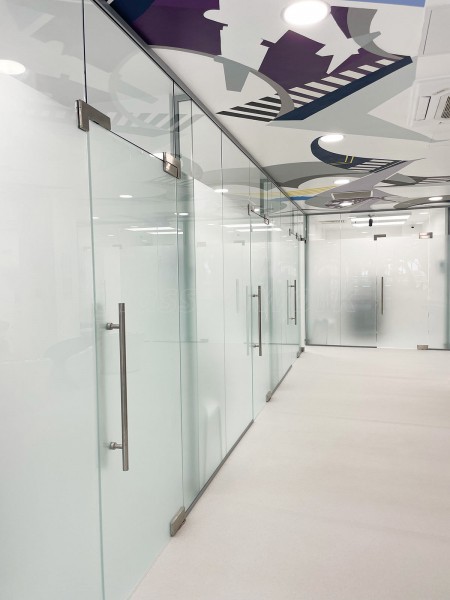 Smileworks Training Hub (Liverpool, Merseyside): Multiple Glass Dental Surgery Rooms With Sandblasted Glass For Treatment Rooms