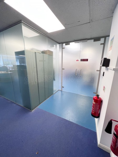 TT Electronics (Fairford, Gloucestershire): Frameless Glass Partitioning