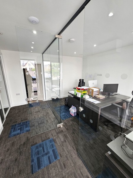 Tanners Homes (Epping Forest, Essex): Toughened Glass Office Partition