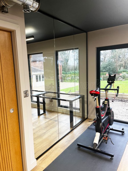 Tugby Orchards (Tugby, Leicestershire): Interior Glass Wall