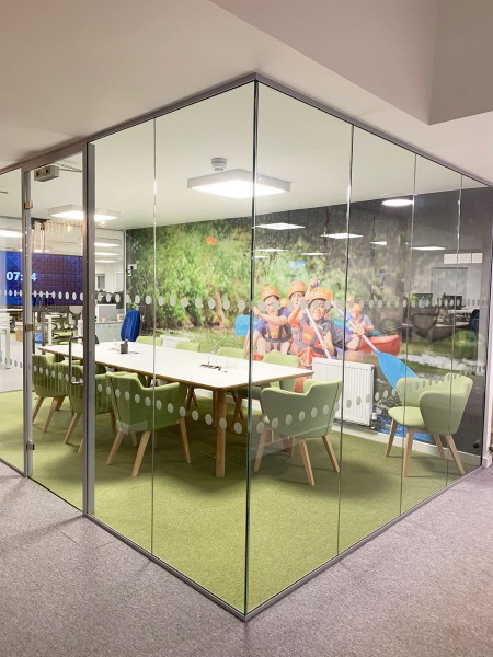 Vanstone Building & Consultancy (Ross-on-Wye, Herefordshire): Glass Meeting Room Using Acoustic Laminated Glazing