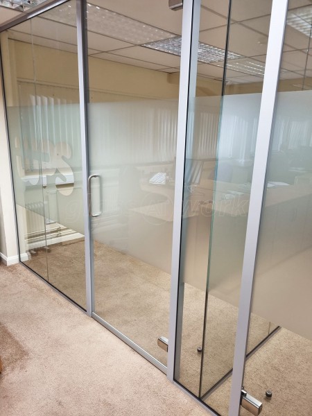 WPS United Kingdom (Swindon, Wiltshire): Glass Office Installation Using Acoustic Laminated Glazing