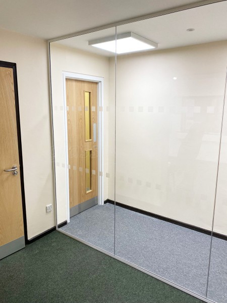 Zone Cee (Southam, Warwickshire): Acoustic Glass Room Divider