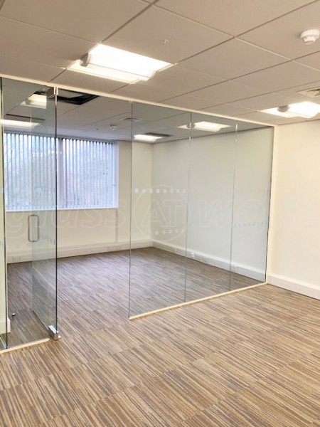 Acorn Commercial Interiors (Southfields, Leicester): Multiple Office Fronts Using Frameless Toughened Glass Partitions