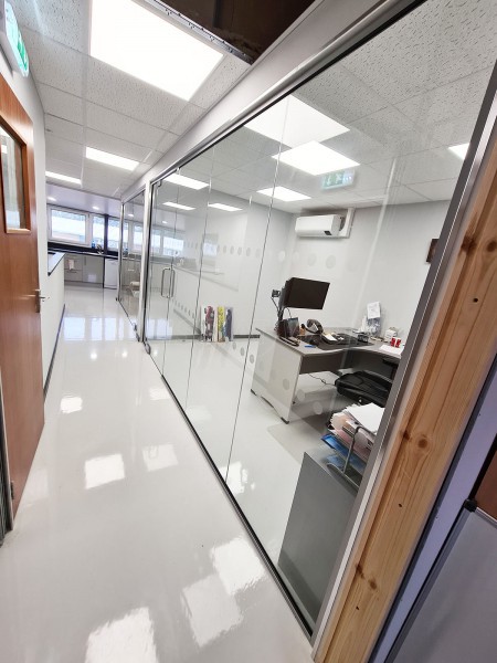 Air4U Ltd (Arundel, West Sussex): Toughened Glass Office Interior Walls