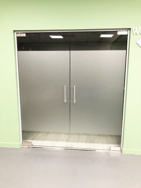 MIDDLEBY UK (Warrington, Lancashire): Toughened Glass Open Ended Partition & Double Frameless Glass Doors