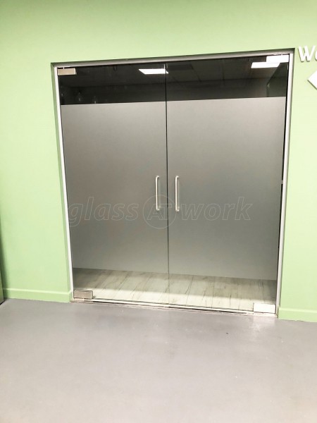 MIDDLEBY UK (Warrington, Lancashire): Toughened Glass Open Ended Partition & Double Frameless Glass Doors