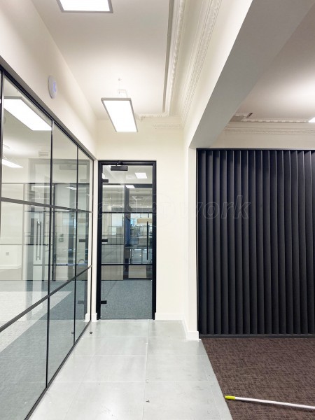 Octopus Architects (Liverpool, Merseyside): Industrial-Style Glass Walls Installation