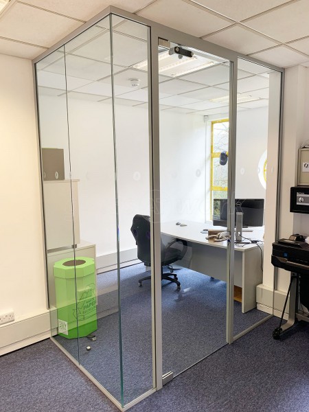 Single Glazed Frameless Glass Office Partitioning