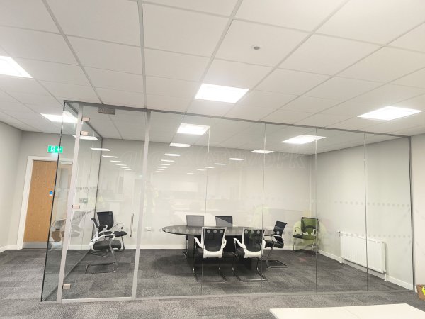 A Plus International Express Parcels (Leicester, Leicestershire): Office Glass Corner Room