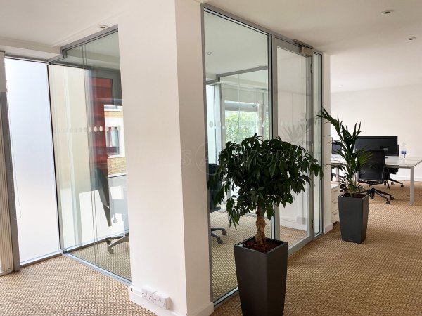 Frameless Single Glazed Glass Partitions