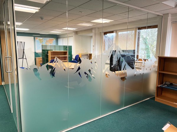 Cicerone Press Ltd (Kendal, Cumbria): Glass Meeting Room Using Acoustic Laminated Glazing