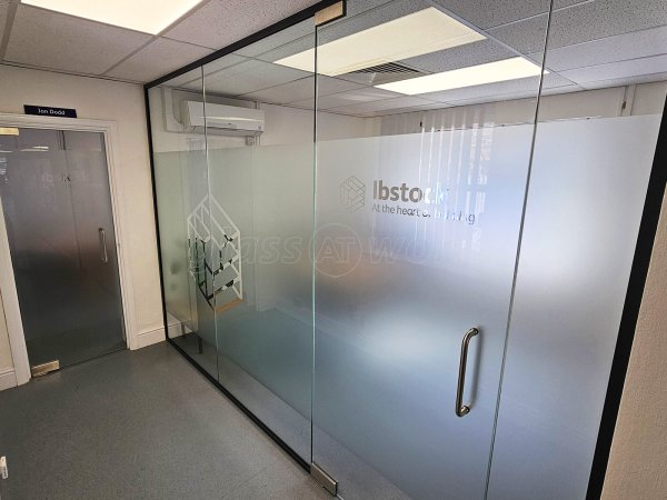 Frameless Single Glazed Glass Partitions