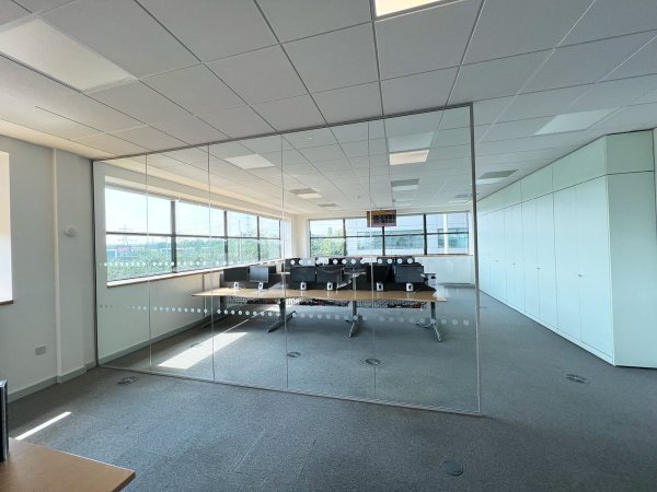 Frameless Single Glazed Glass Partitions