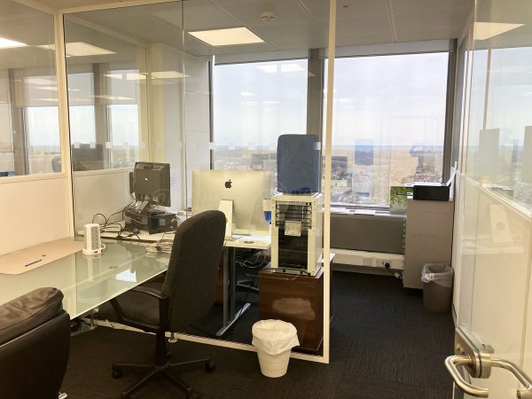 RC International (Potters Bar, Hertfordshire): Glass Office Screen