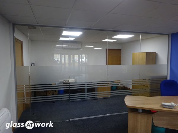 Airkool Contracts Ltd (Holderness, Kingston upon Hull): Single Glazed Partitioning