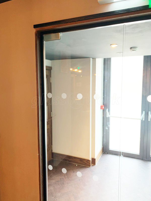Bliss Hospitality (Piccadilly, London): Frameless Double Glass Doors