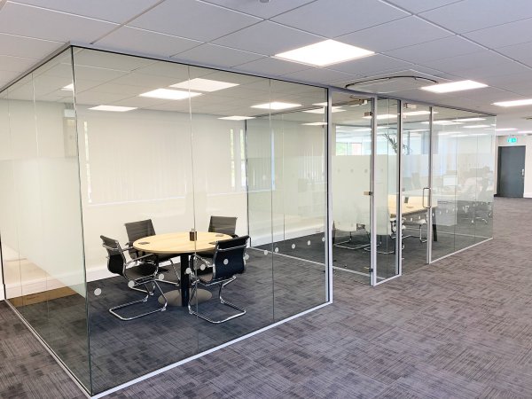 Frameless Single Glazed Glass Partitions