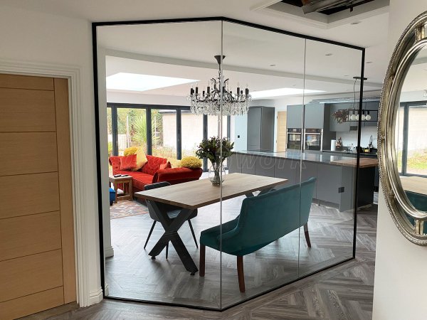 Frameless Single Glazed Glass Partitions